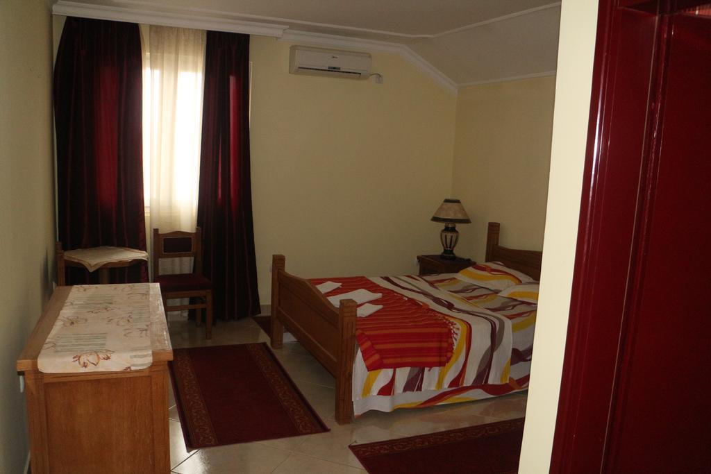 Kuca Veljovica Motel Belgrado Esterno foto